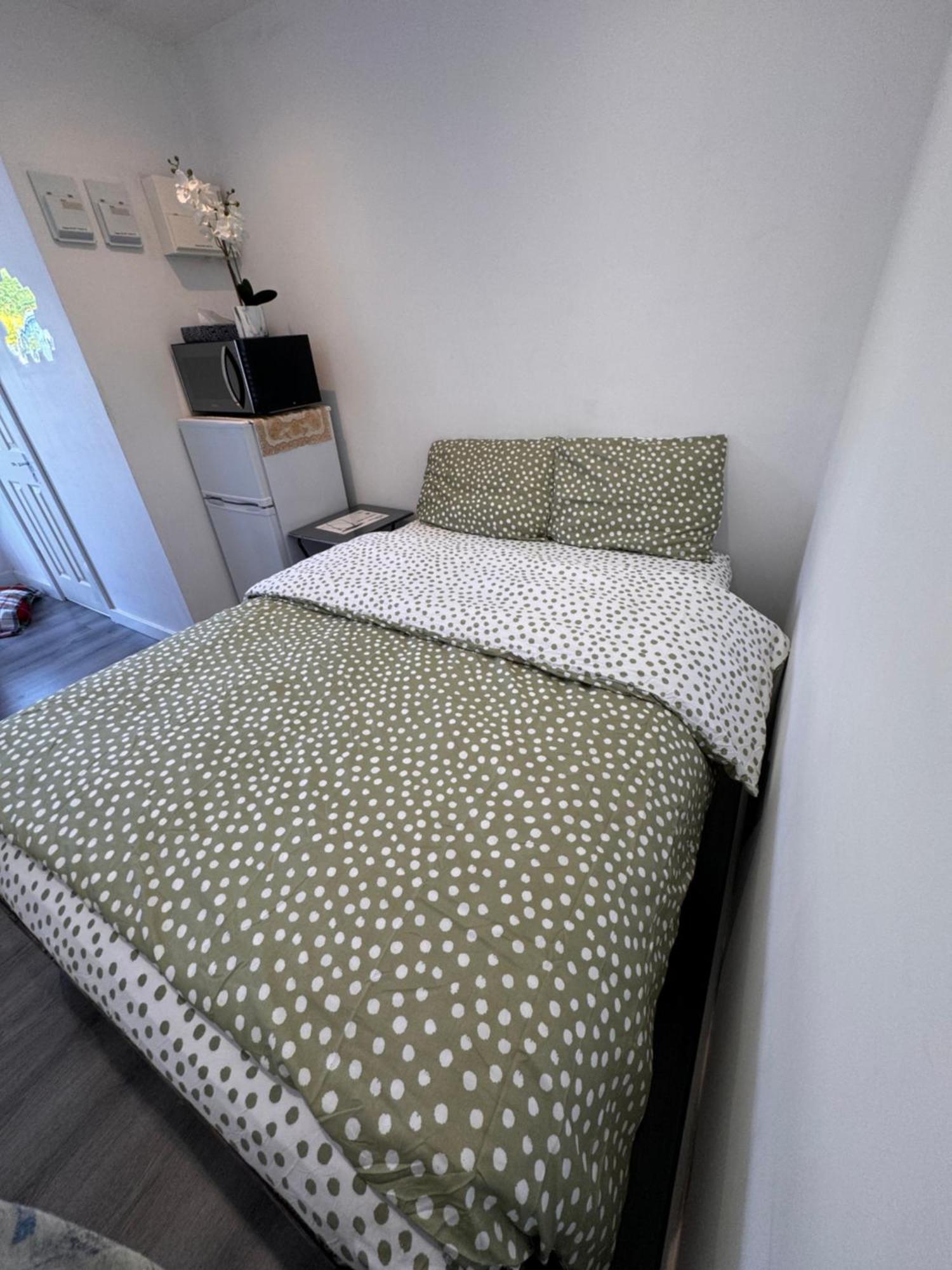 Enjoy The Comfort At Self-Contained Studio With Free Parking - Near Luton Airport Apartment Exterior photo